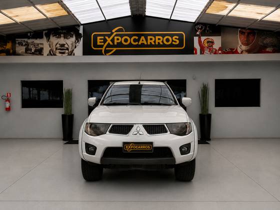 MITSUBISHI L200 TRITON 3.5 HPE 4X4 CD V6 24V FLEX 4P AUTOMÁTICO MITSUBISHI L200 TRITON 3.5 HPE 4X4 CD V6 24V FLEX 4P AUTOMÁTICO